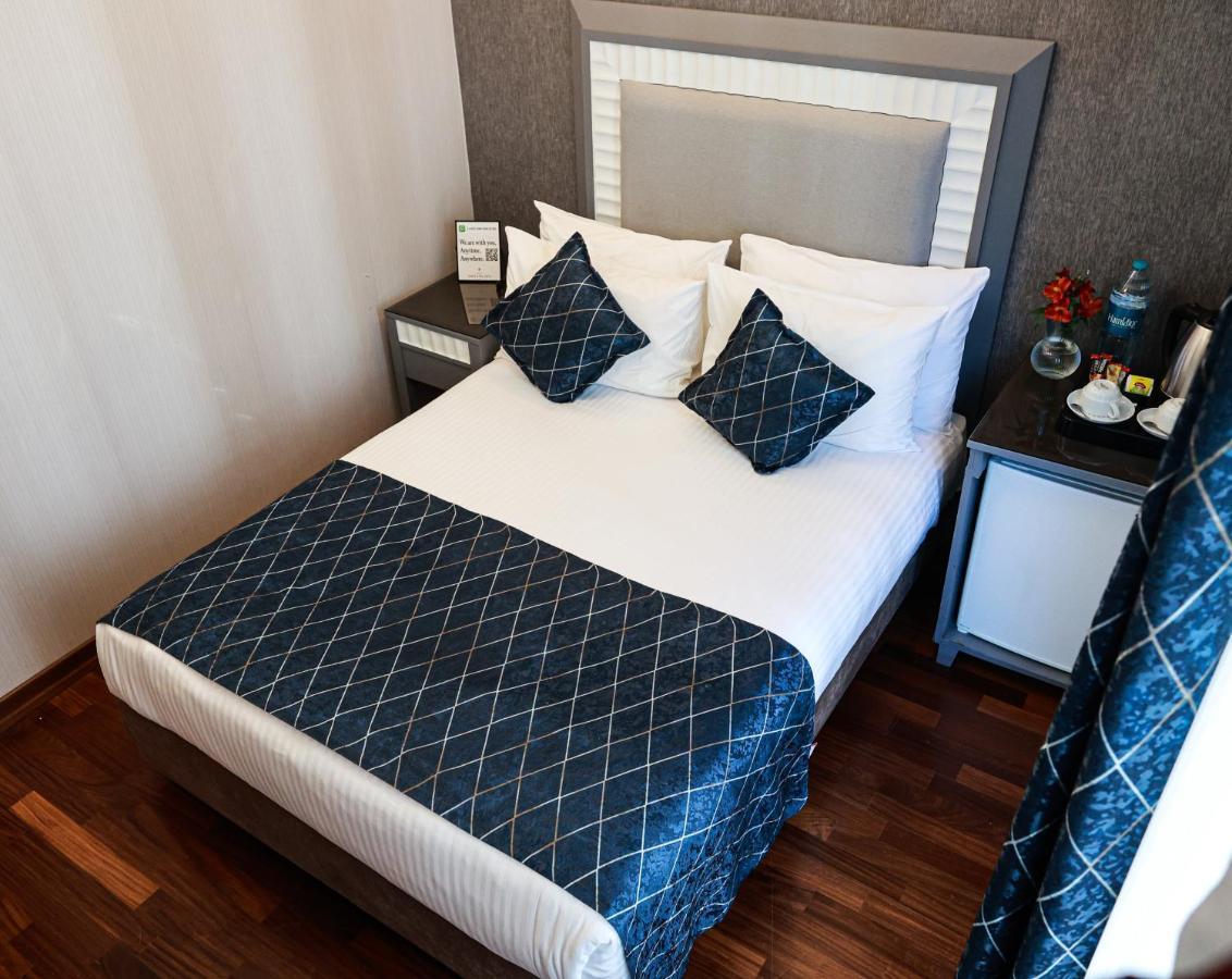 Nova Plaza Park Hotel Istanbul Bagian luar foto