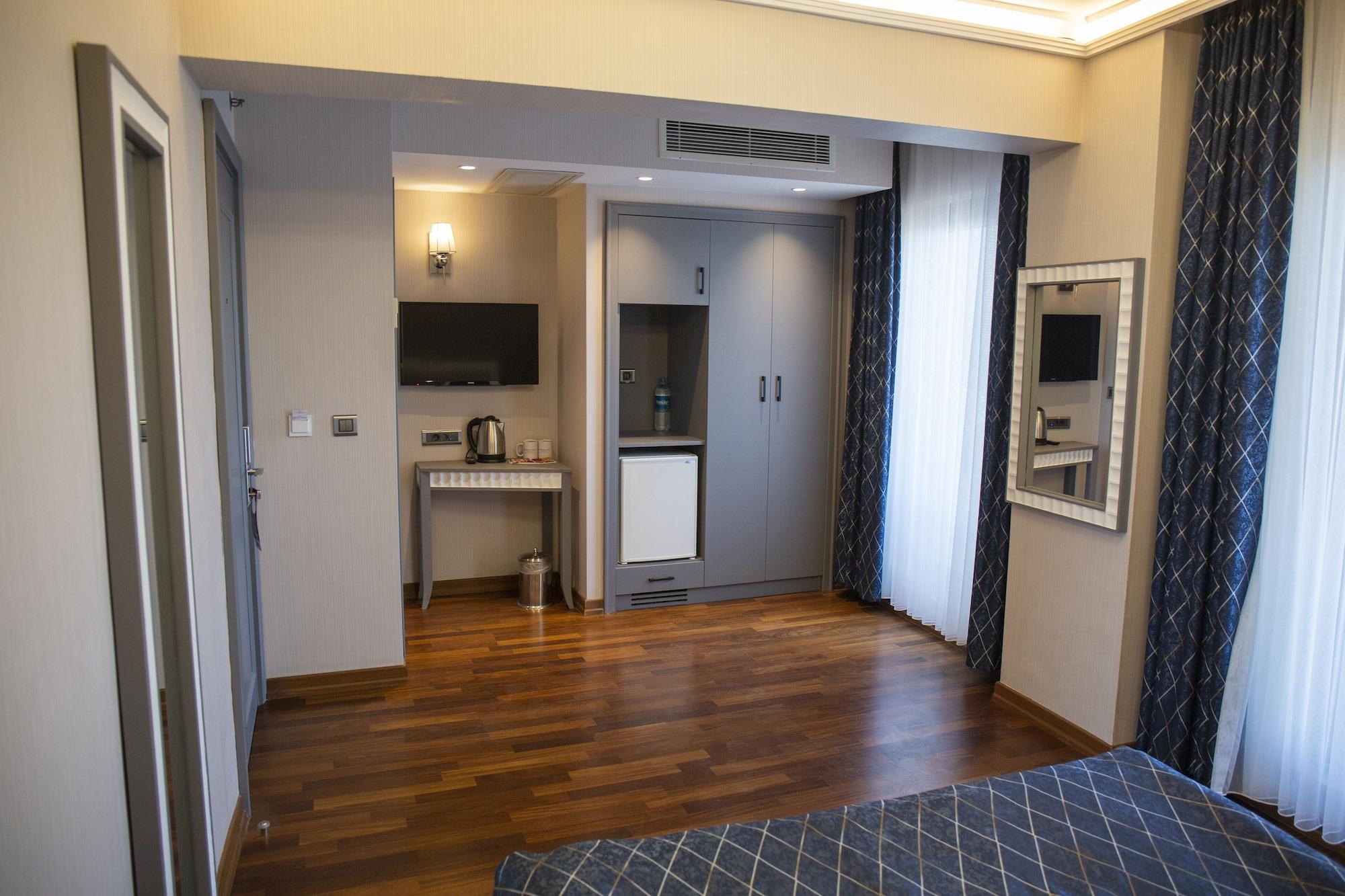 Nova Plaza Park Hotel Istanbul Bagian luar foto