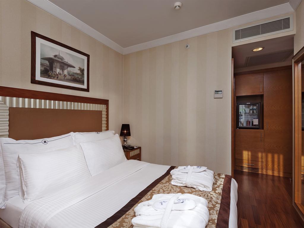 Nova Plaza Park Hotel Istanbul Bagian luar foto