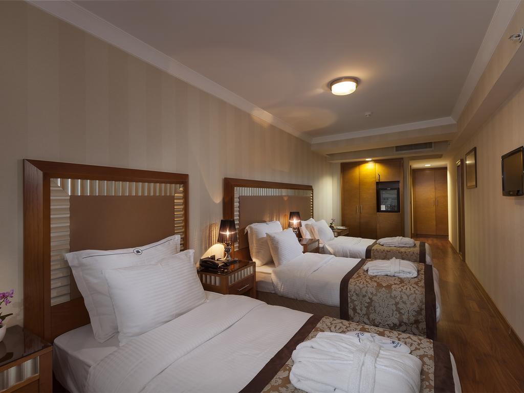 Nova Plaza Park Hotel Istanbul Bagian luar foto